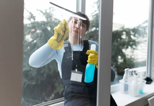 Nettoyage de vitres intérieures et extérieures à Haravilliers